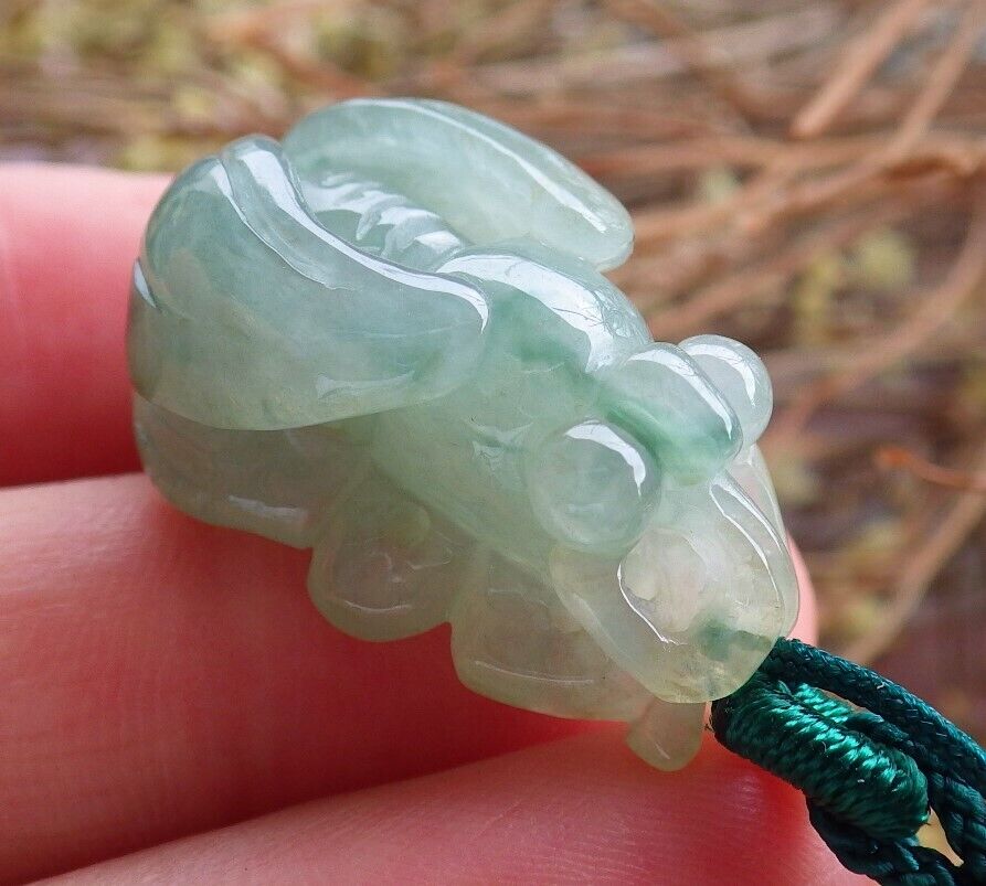 Certified Green 100% Natural A Jade jadeite Pendant Bee Necklace 蜜蜂 524228 TN