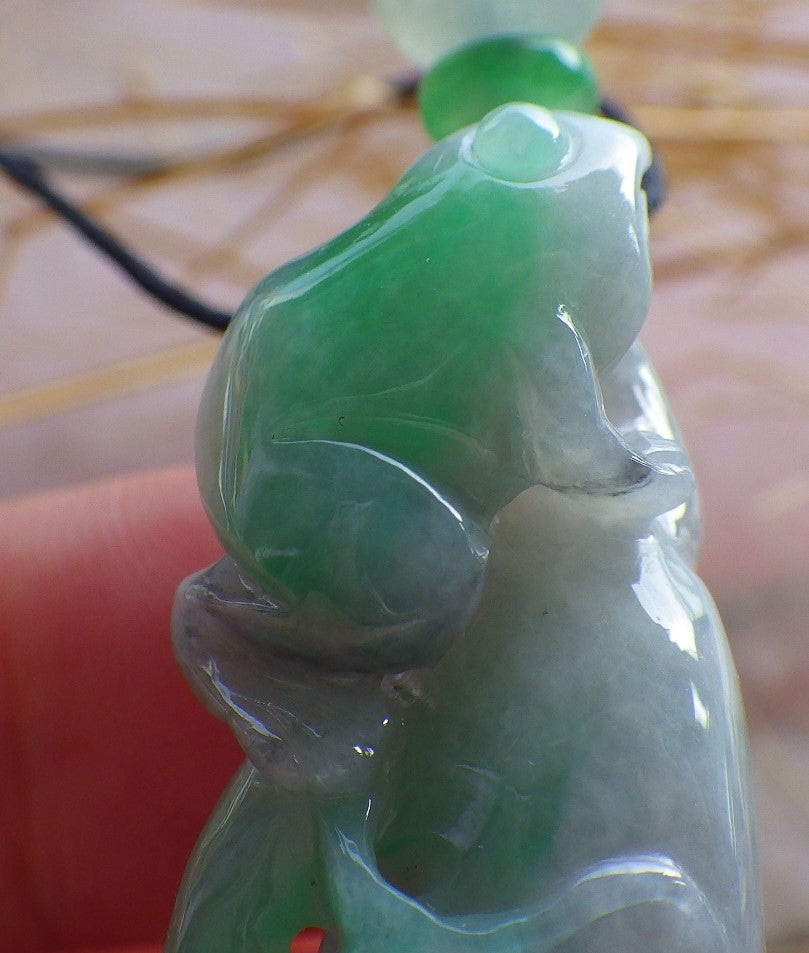 Certified Green Burma 100% Natural A Jade jadeite Pendant Frog Toad Ruyi Peach Necklace 招财蟾 639766 TN
