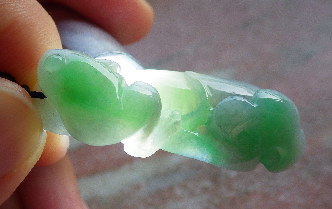 Certified Green Burma 100% Natural A Jade jadeite Pendant Frog Toad Ruyi Peach Necklace 招财蟾 639766 TN