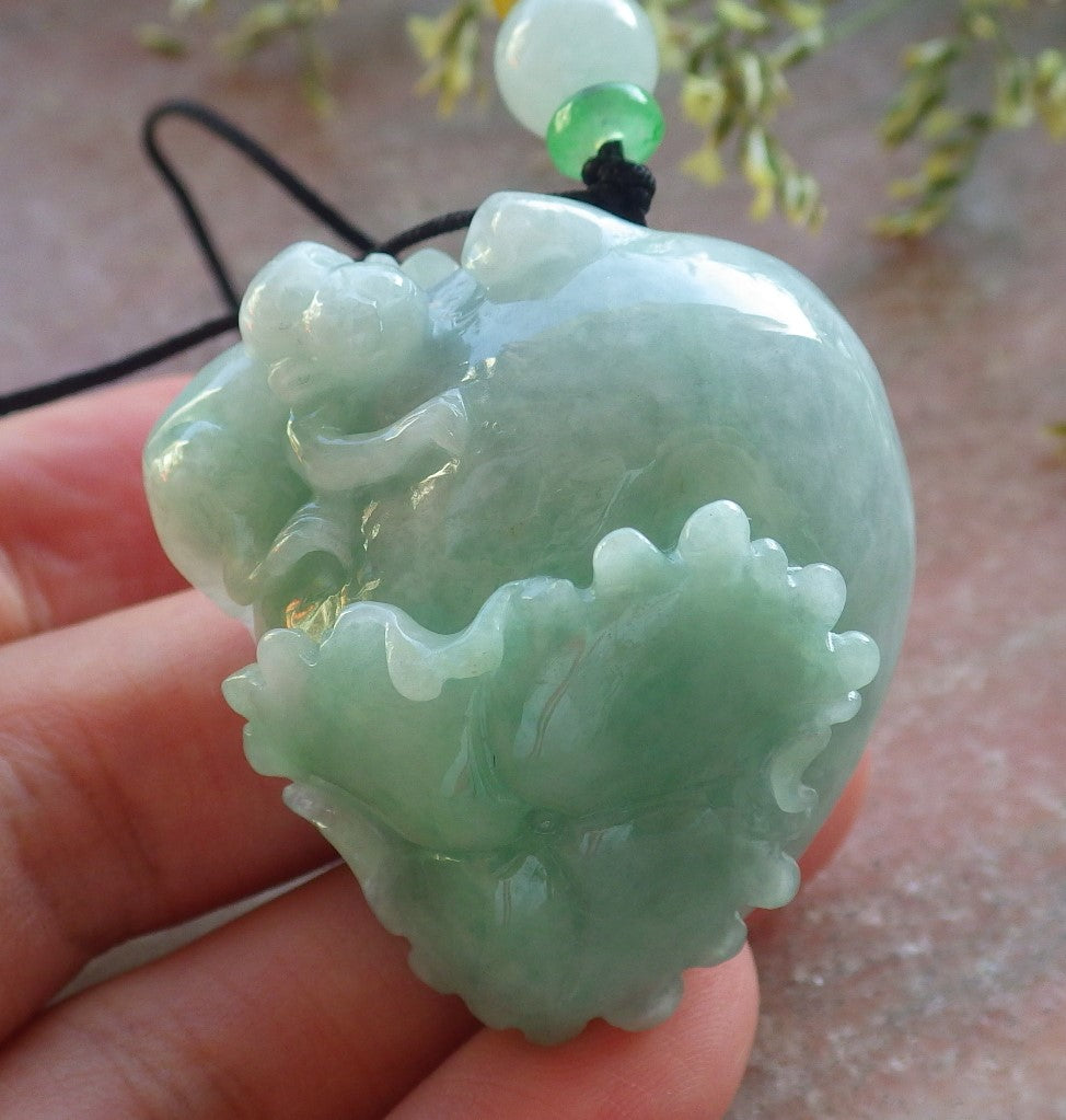 Certified Green Burma 100% Natural A Jade jadeite Pendant Monkey Peach Leaf Neckalce 猴子 640423 TN