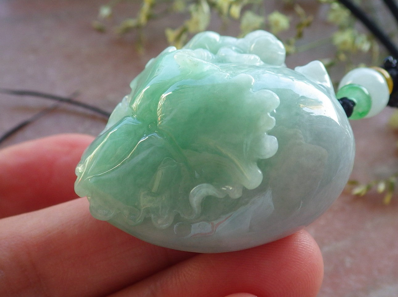 Certified Green Burma 100% Natural A Jade jadeite Pendant Monkey Peach Leaf Neckalce 猴子 640423 TN
