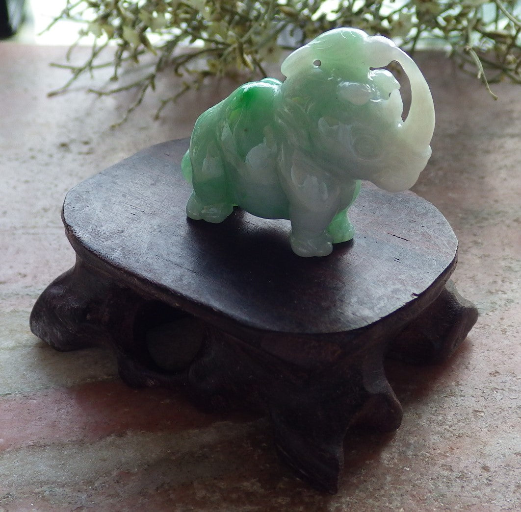 Certified Green Burma 100% Natural A Jade jadeite Display Rhinoceros Cow Ox 犀牛 645322 TN