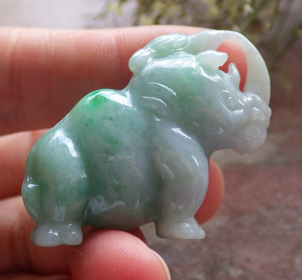 Certified Green Burma 100% Natural A Jade jadeite Display Rhinoceros Cow Ox 犀牛 645322 TN