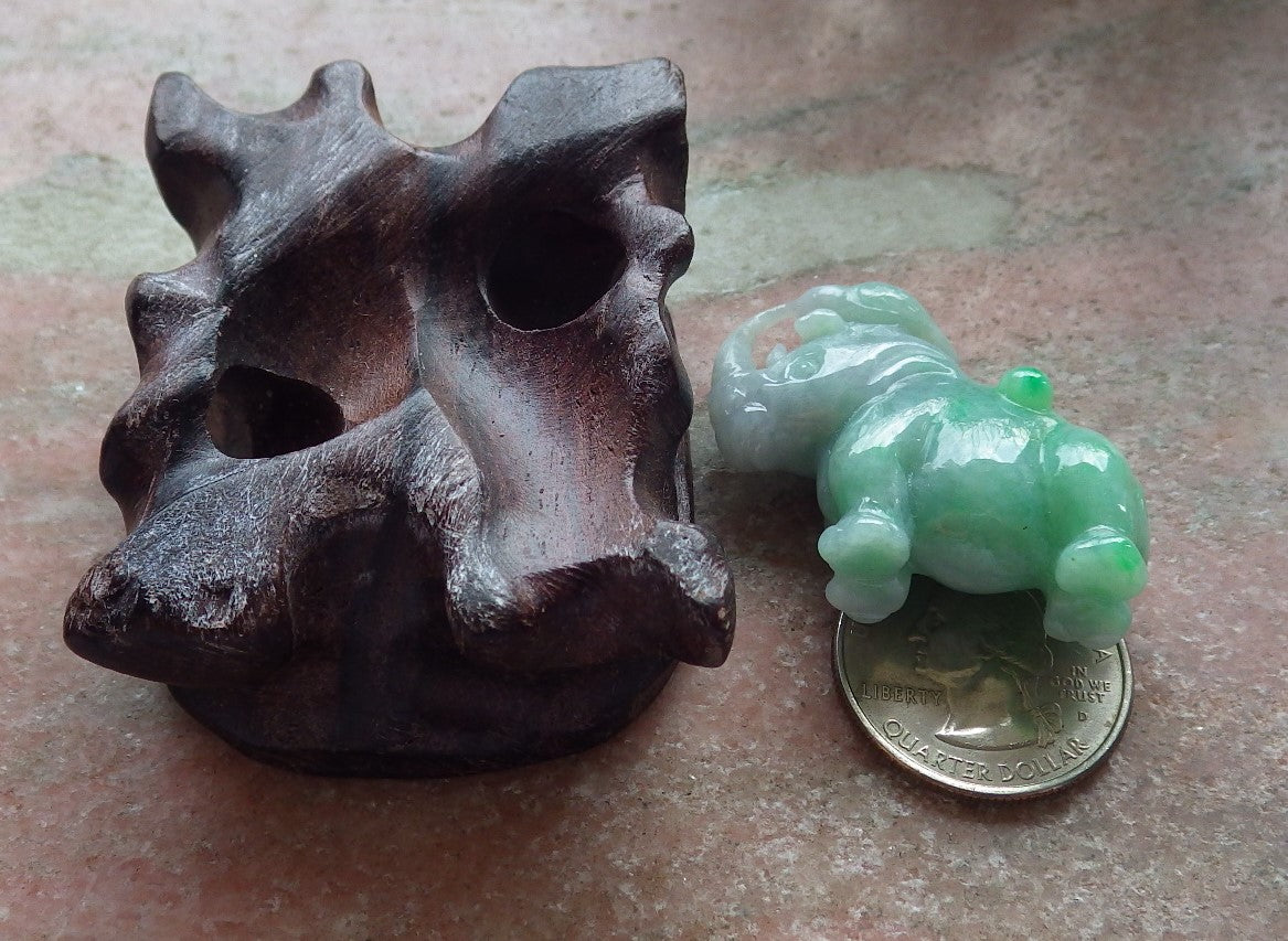 Certified Green Burma 100% Natural A Jade jadeite Display Rhinoceros Cow Ox 犀牛 645322 TN