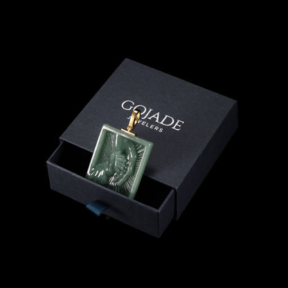 The Hand in hand Jadeite 100% Natural Burma Jade Jadeite With Certificated (S925 Silver Buckle)