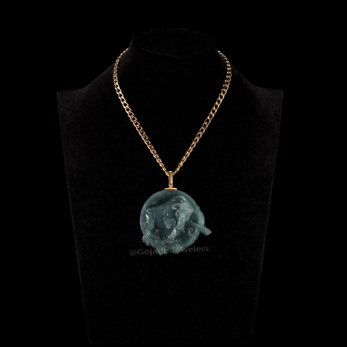 The Bullish Diligent and loyal Jadeite 100% Natural Burma Jade Jadeite With Certificated (S925 Silver Buckle)