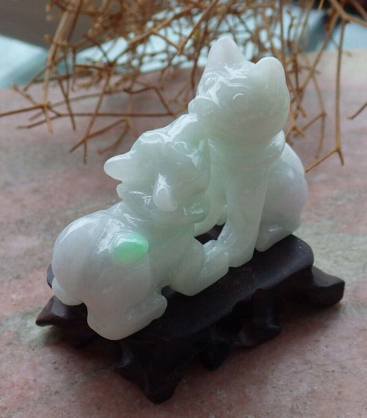 Certified Green Pale Lavender 100% Natural A Jade jadeite Display Pendant Twin Cat 招财猫 520700  TN ** Include woodstand **