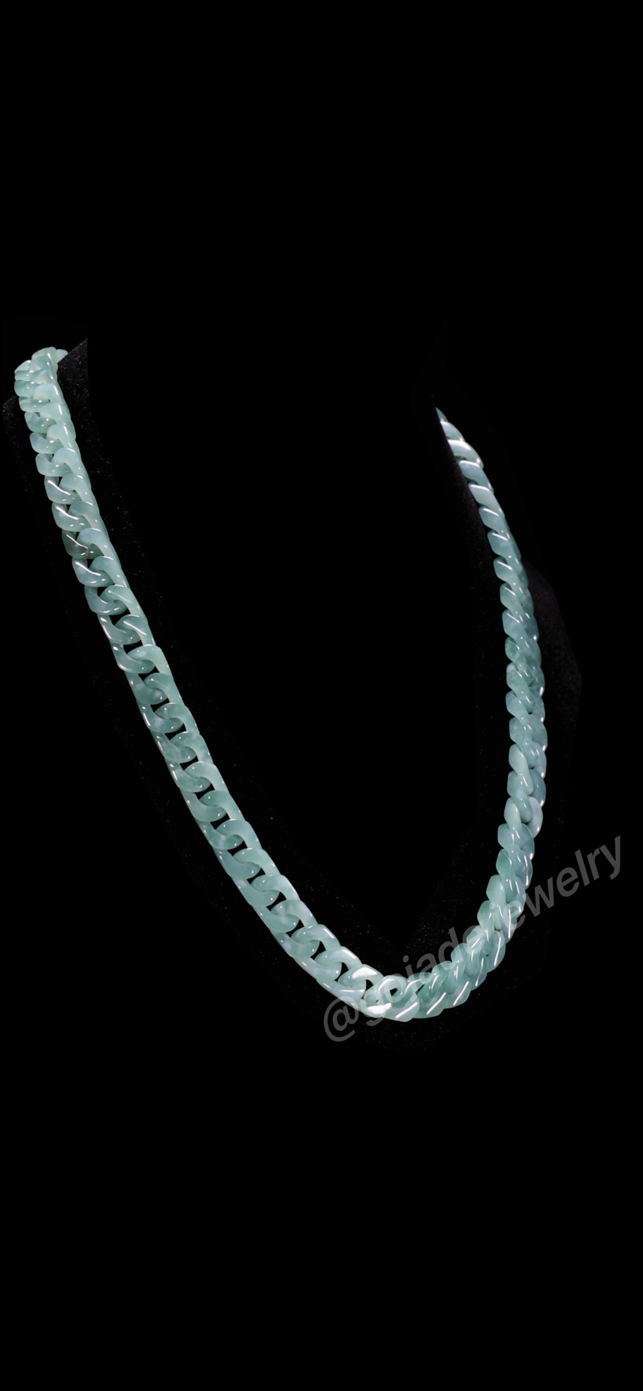 Cuban Style Necklace Jadeite