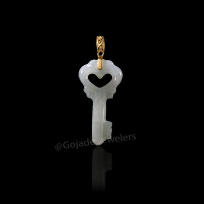 The Key Jadeite 100% Natural Burma Jade Jadeite With Certificated (S925 Silver Buckle)