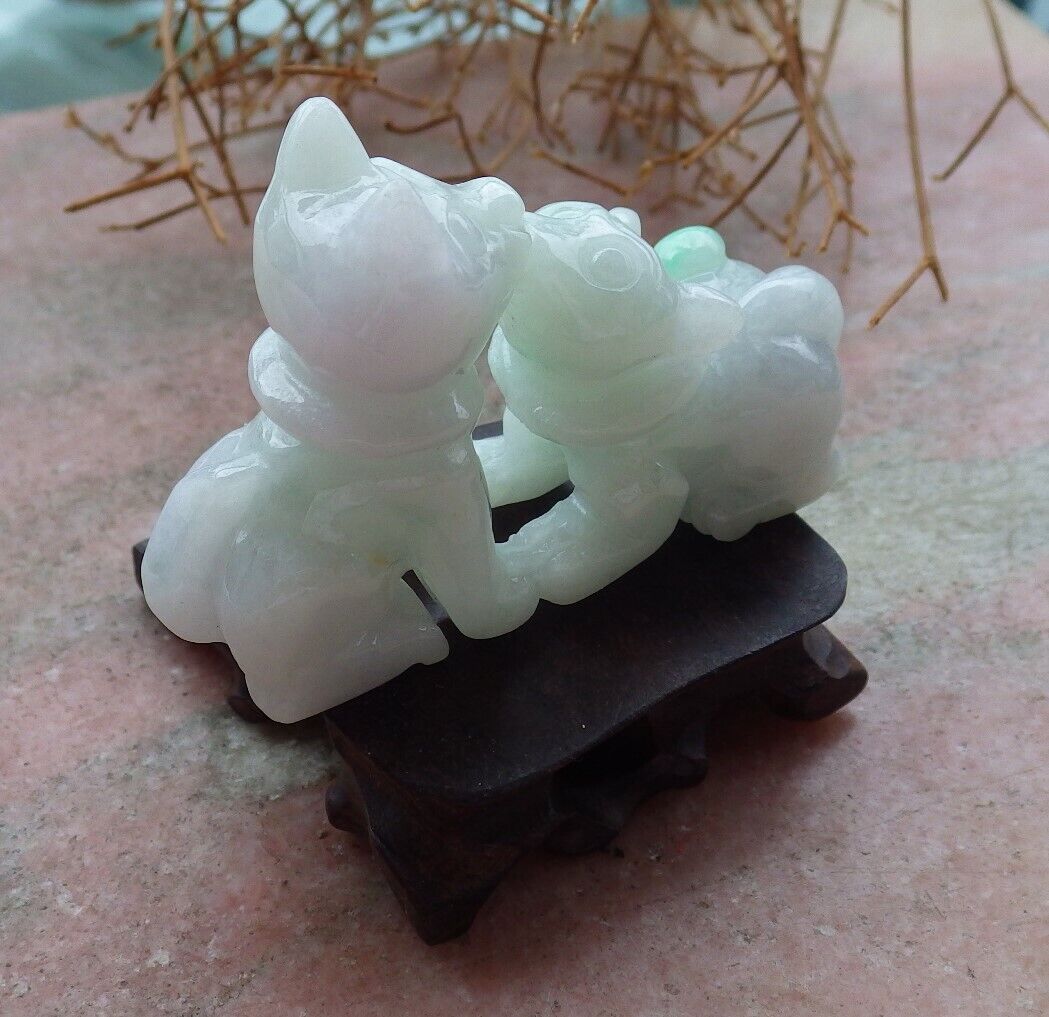 Certified Green Pale Lavender 100% Natural A Jade jadeite Display Pendant Twin Cat 招财猫 520700  TN ** Include woodstand **