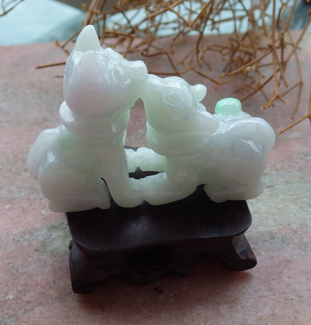 Certified Green Pale Lavender 100% Natural A Jade jadeite Display Pendant Twin Cat 招财猫 520700  TN ** Include woodstand **