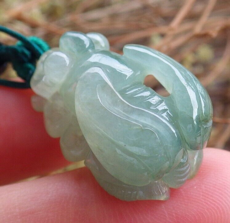 Certified Green 100% Natural A Jade jadeite Pendant Bee Necklace 蜜蜂 524228  TN