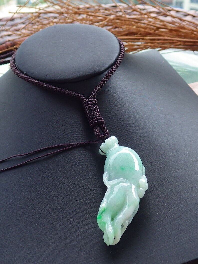 Certified Green 100% Burma Natural A Jade jadeite Pendant Bat Ginseng Necklace 风水貔貅 521680 TN