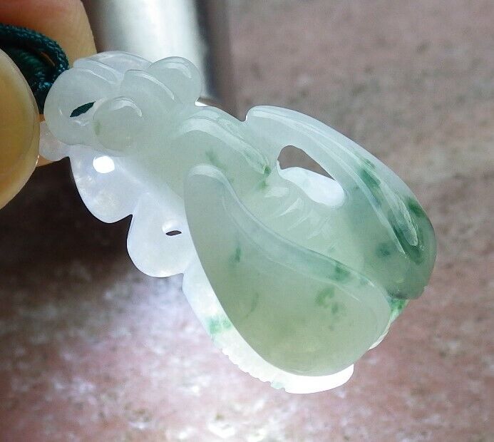 Certified Green 100% Burma Natural A Jade jadeite Pendant Bee Necklace 蜜蜂 522523 TN