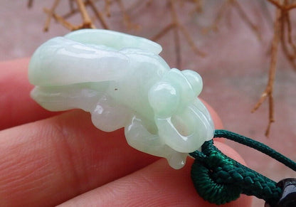 Certified Green Pale Lavender 100% Burma Natural A Jade jadeite Pendant Bee Necklace 蜜蜂 522584 TN