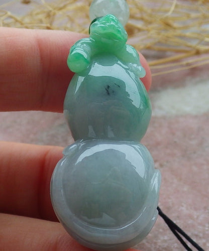 Certified Green Burma 100% Natural A Jade jadeite Pendant Frog Toad Gourd Necklace 招财蟾 639541  TN