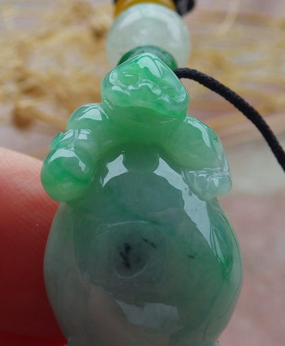 Certified Green Burma 100% Natural A Jade jadeite Pendant Frog Toad Gourd Necklace 招财蟾 639541  TN