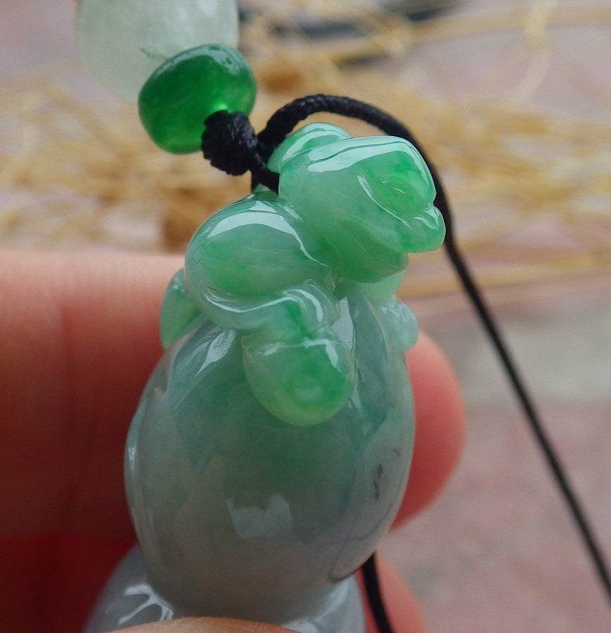 Certified Green Burma 100% Natural A Jade jadeite Pendant Frog Toad Gourd Necklace 招财蟾 639541  TN