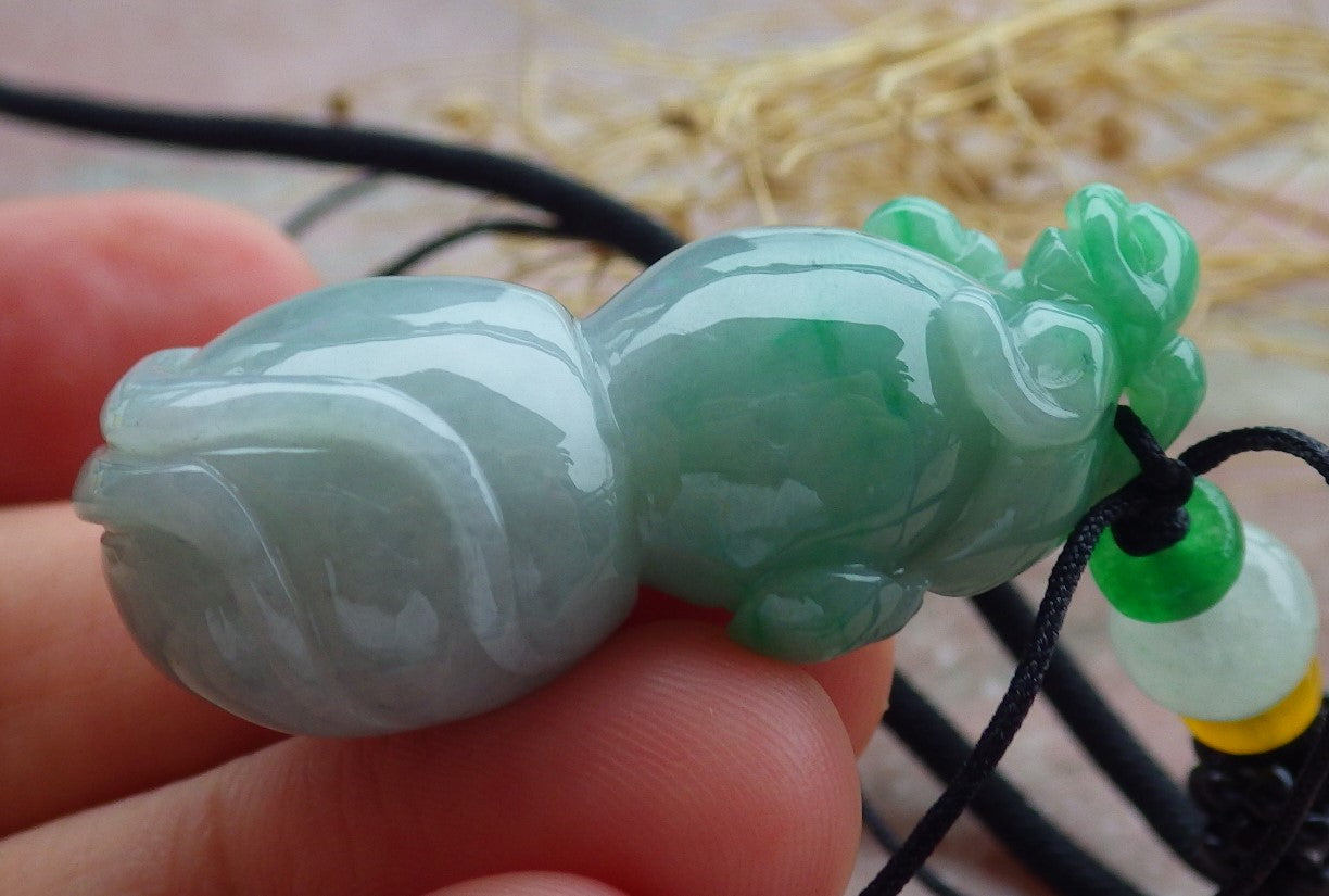Certified Green Burma 100% Natural A Jade jadeite Pendant Frog Toad Gourd Necklace 招财蟾 639541  TN