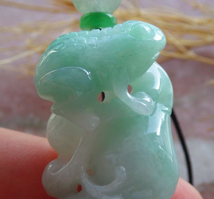 Certified Green Burma 100% Natural A Jade jadeite Pendant Frog Toad Gourd Coin Necklace 招财蟾 639820  TN