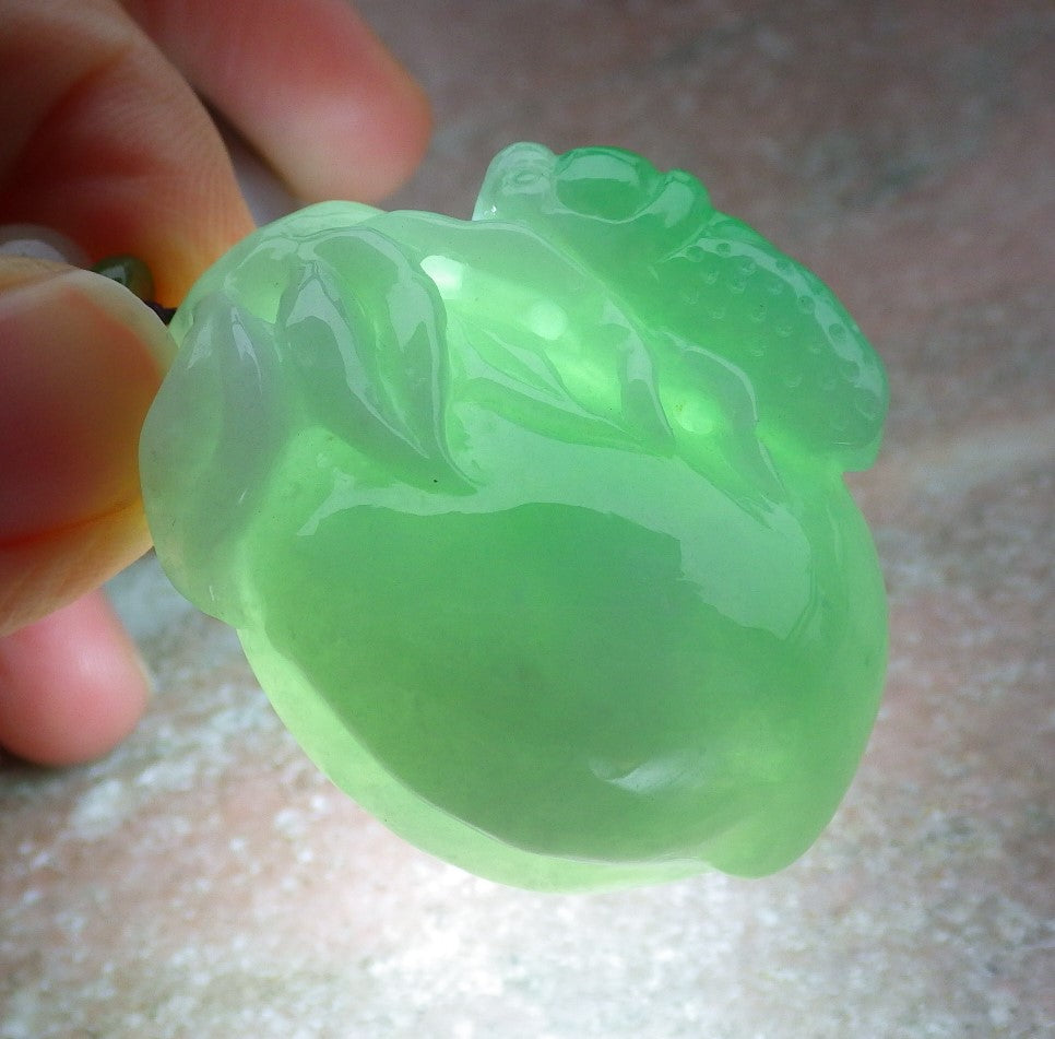 Certified Green Burma 100% Natural A Jade jadeite pendant Cicada Peach Necklace 蝉 一鸣惊人 643251  TN