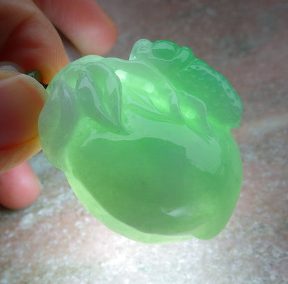Certified Green Burma 100% Natural A Jade jadeite pendant Cicada Peach Necklace 蝉 一鸣惊人 643251  TN