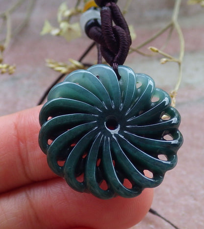 Certified Icy Green Burma 100% Natural A Jade jadeite pendant Knotted Flower Necklace 花开富贵 649302 TN