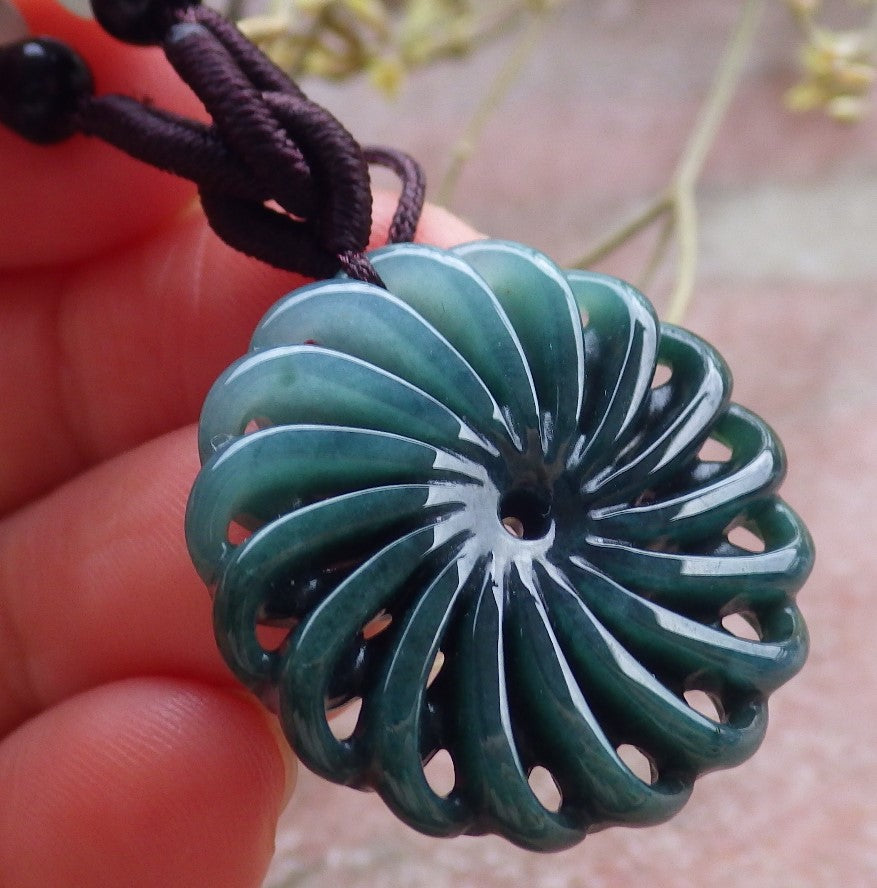 Certified Icy Green Burma 100% Natural A Jade jadeite pendant Knotted Flower Necklace 花开富贵 649302 TN