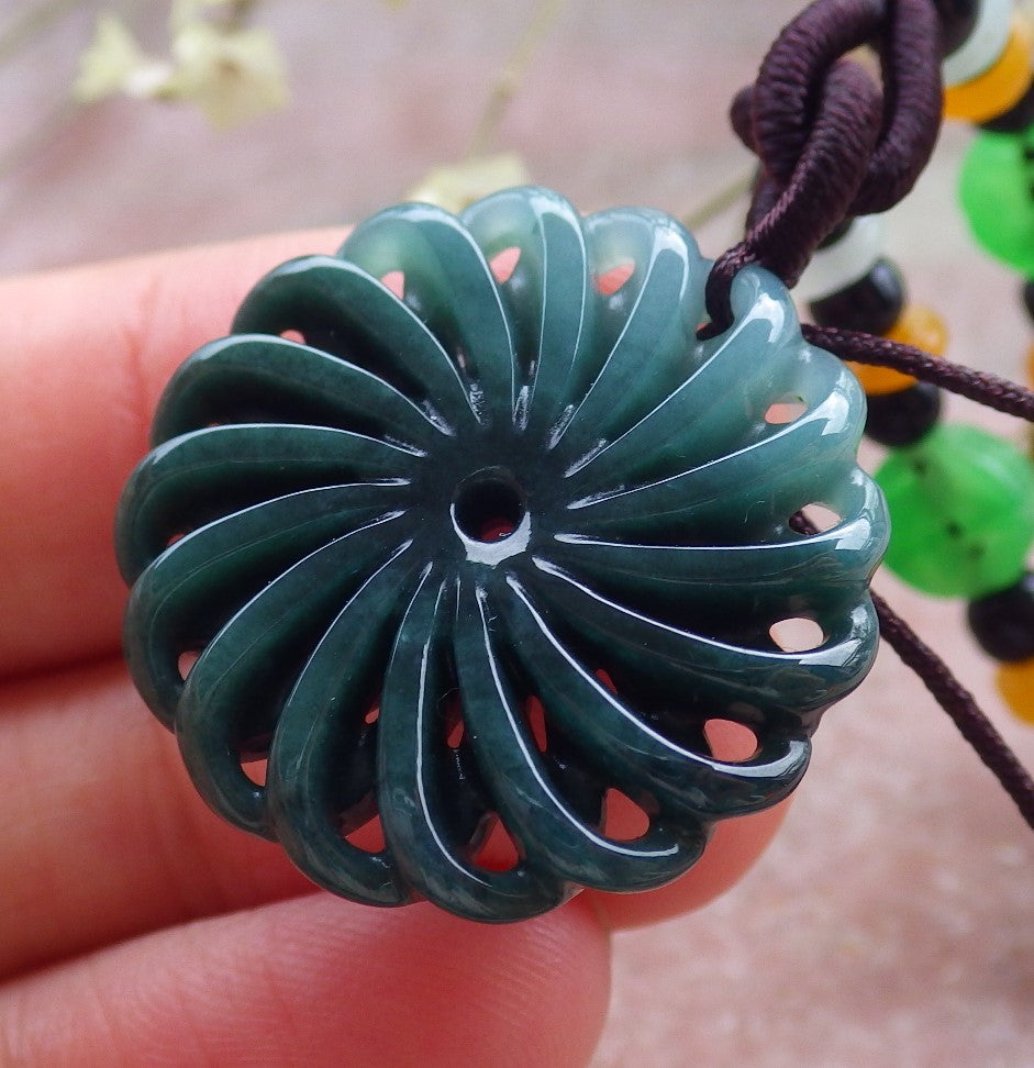 Certified Icy Green Burma 100% Natural A Jade jadeite pendant Knotted Flower Necklace 花开富贵 649302 TN
