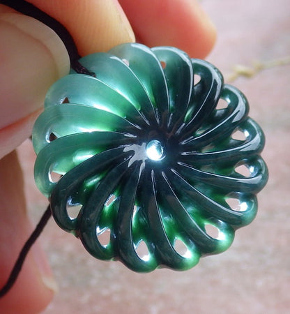 Certified Icy Green Burma 100% Natural A Jade jadeite pendant Knotted Flower Necklace 花开富贵 649302 TN