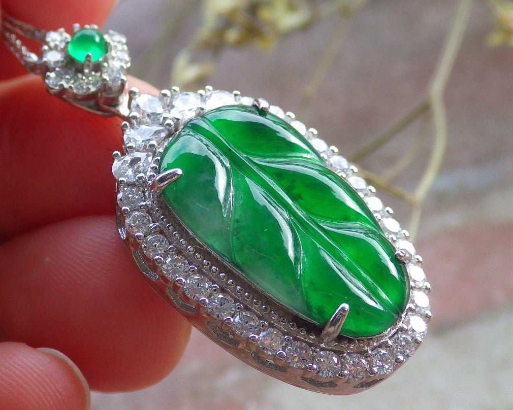 Icy Green Silver 925 Certified BURMA 100% Natural A JADE Jadeite pendant Leaf Necklace 事业有成 649422 TN