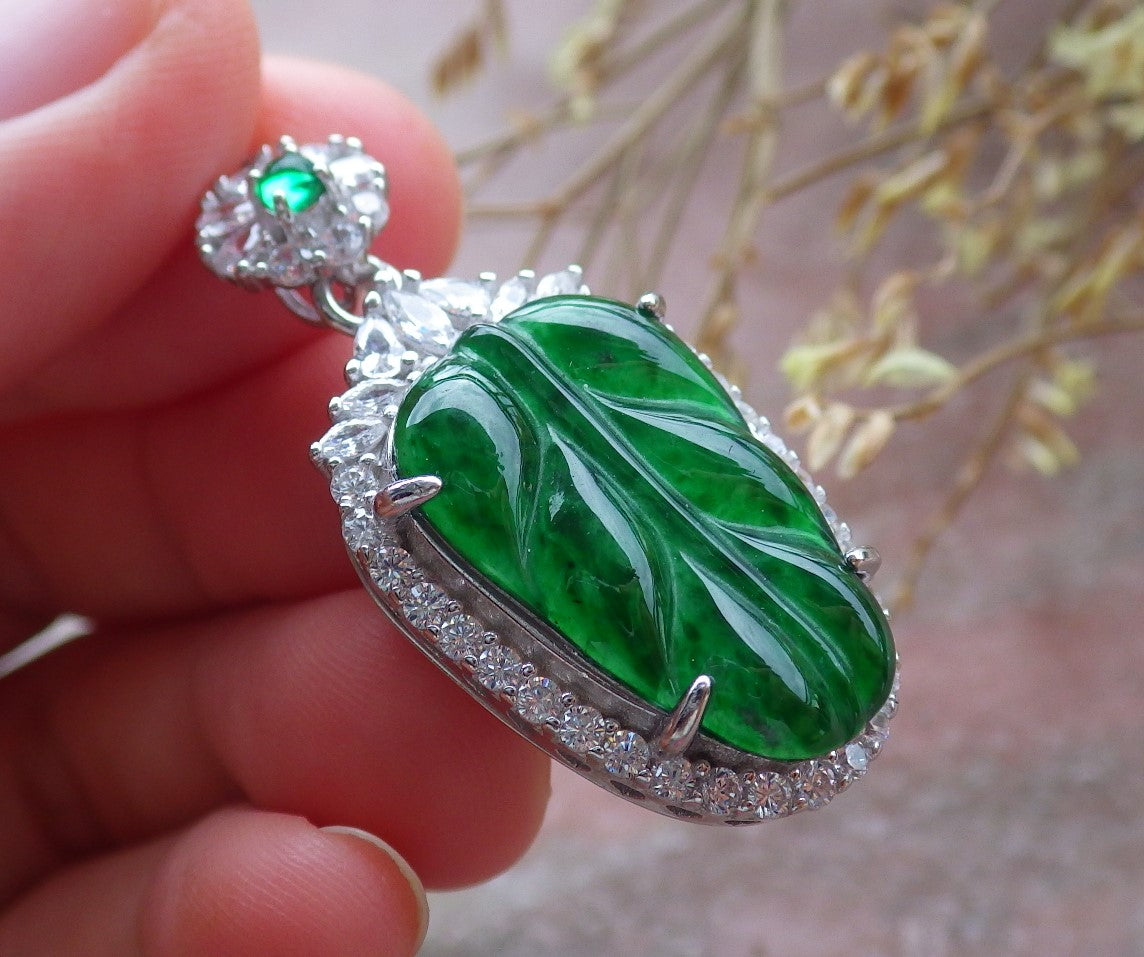 Icy Green Silver 925 Certified BURMA 100% Natural A JADE Jadeite pendant Leaf Necklace 事业有成 651572 TN