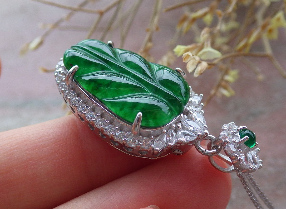 Icy Green Silver 925 Certified BURMA 100% Natural A JADE Jadeite pendant Leaf Necklace 事业有成 651572 TN