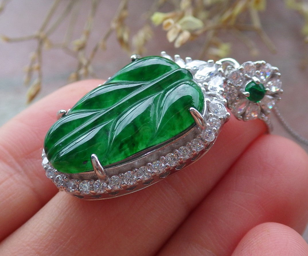 Icy Green Silver 925 Certified BURMA 100% Natural A JADE Jadeite pendant Leaf Necklace 事业有成 651572 TN