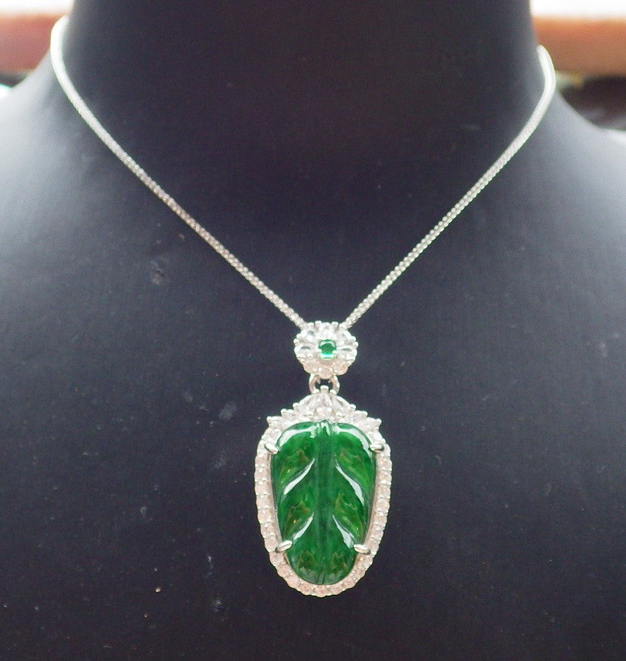 Icy Green Silver 925 Certified BURMA 100% Natural A JADE Jadeite pendant Leaf Necklace 事业有成 651572 TN