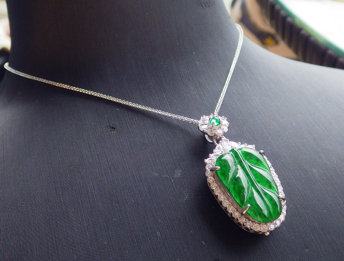 Icy Green Silver 925 Certified BURMA 100% Natural A JADE Jadeite pendant Leaf Necklace 事业有成 651572 TN