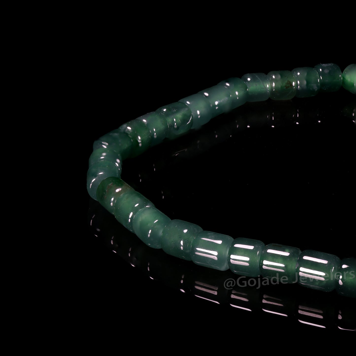 The beads Bracelet 100% Natural Jade Jadeite With Certificated