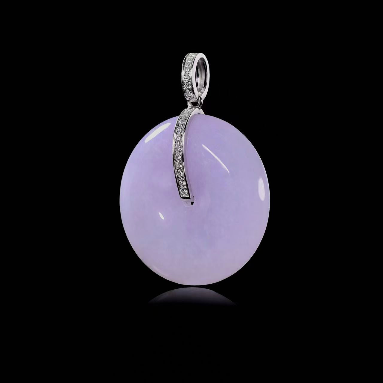 Load video: Imperial Green Jadeite Diamond Cut Facets